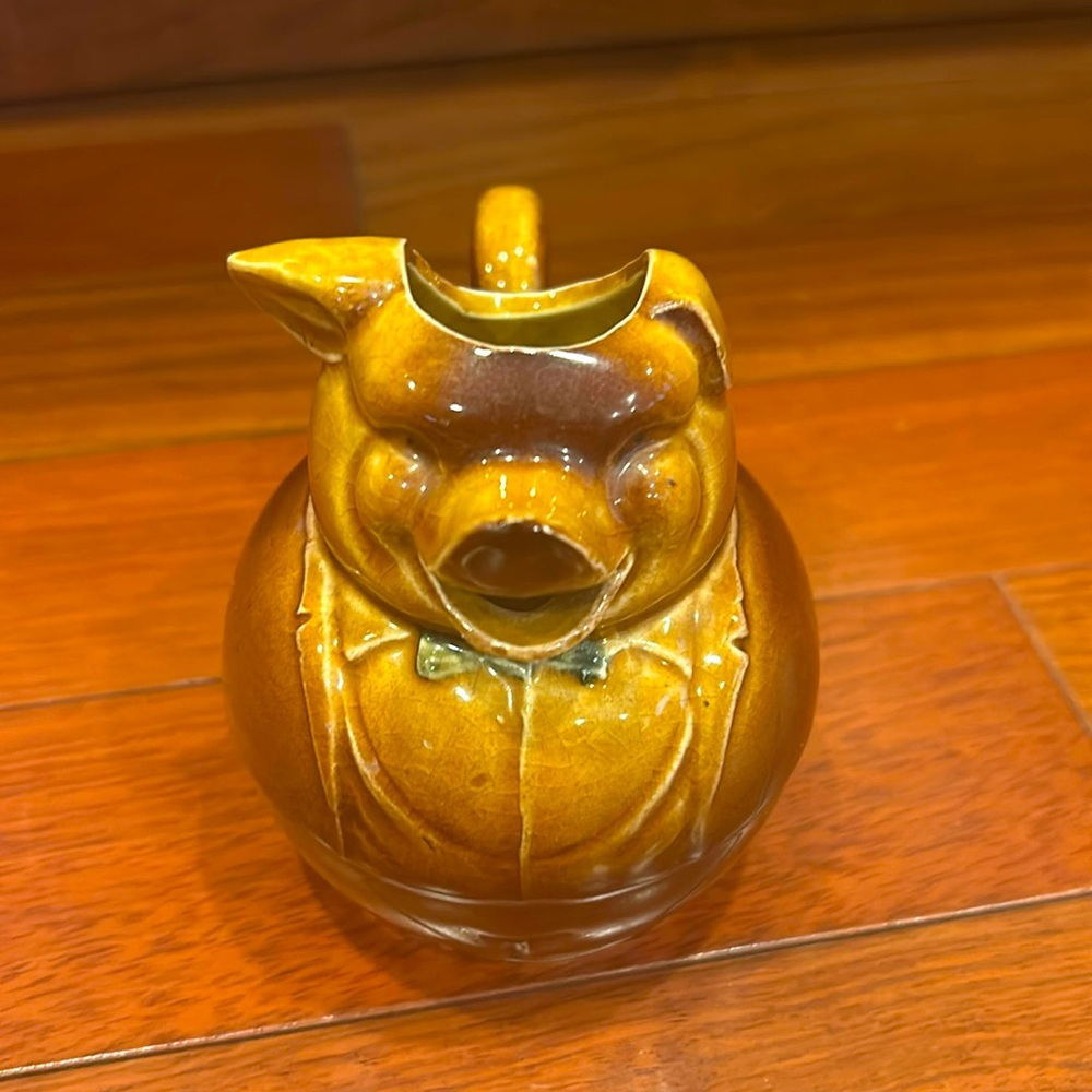 Vintage ceramic glazed tuxedo pig creamer Japan adorable